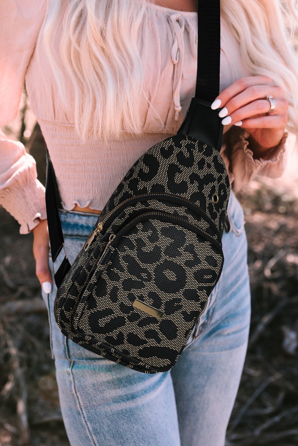97354248-5e8a0a302e53e37e.jpg leopard print pu sling bag