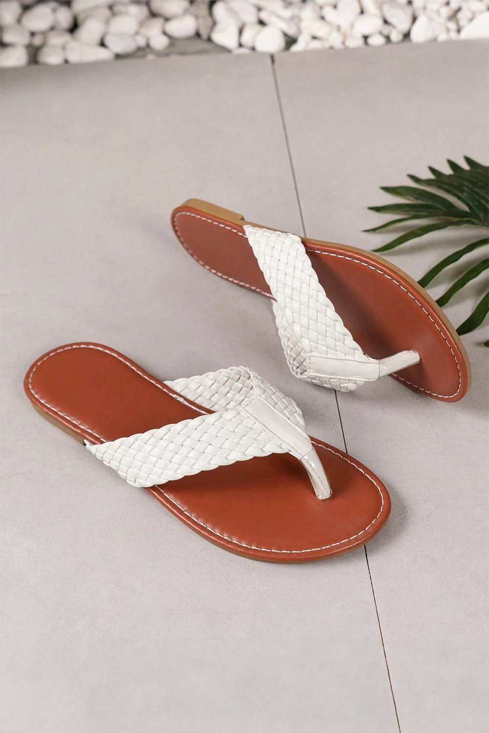 97353848-fdd184370664c1e4.jpg white braided strap pu leather flip flop